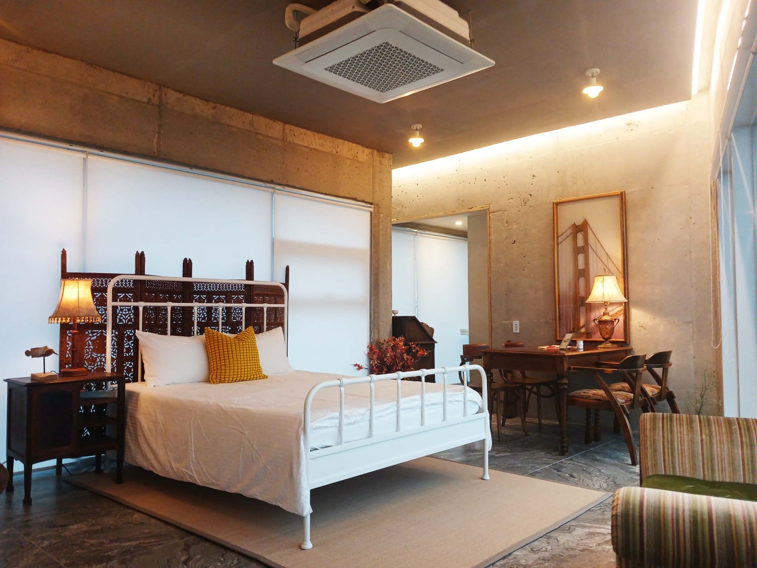 room detail thumbnail 0