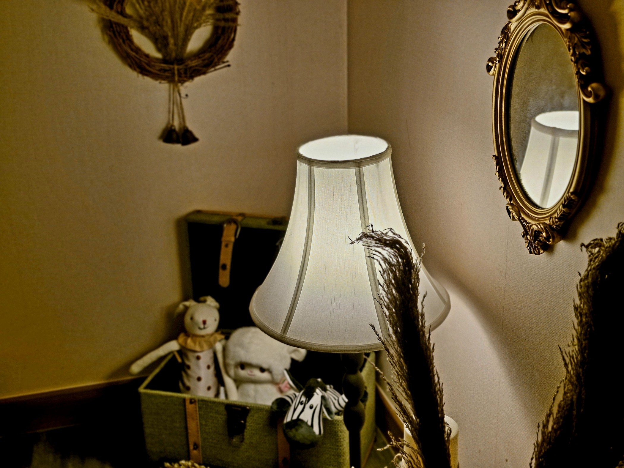 room detail thumbnail 2