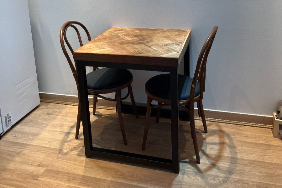 room detail thumbnail 1