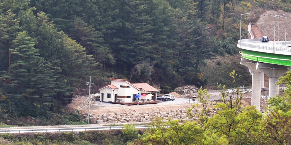 https://yaimg.yanolja.com/v5/2026/04/13/09/69dcb478456749.77582159.jpg