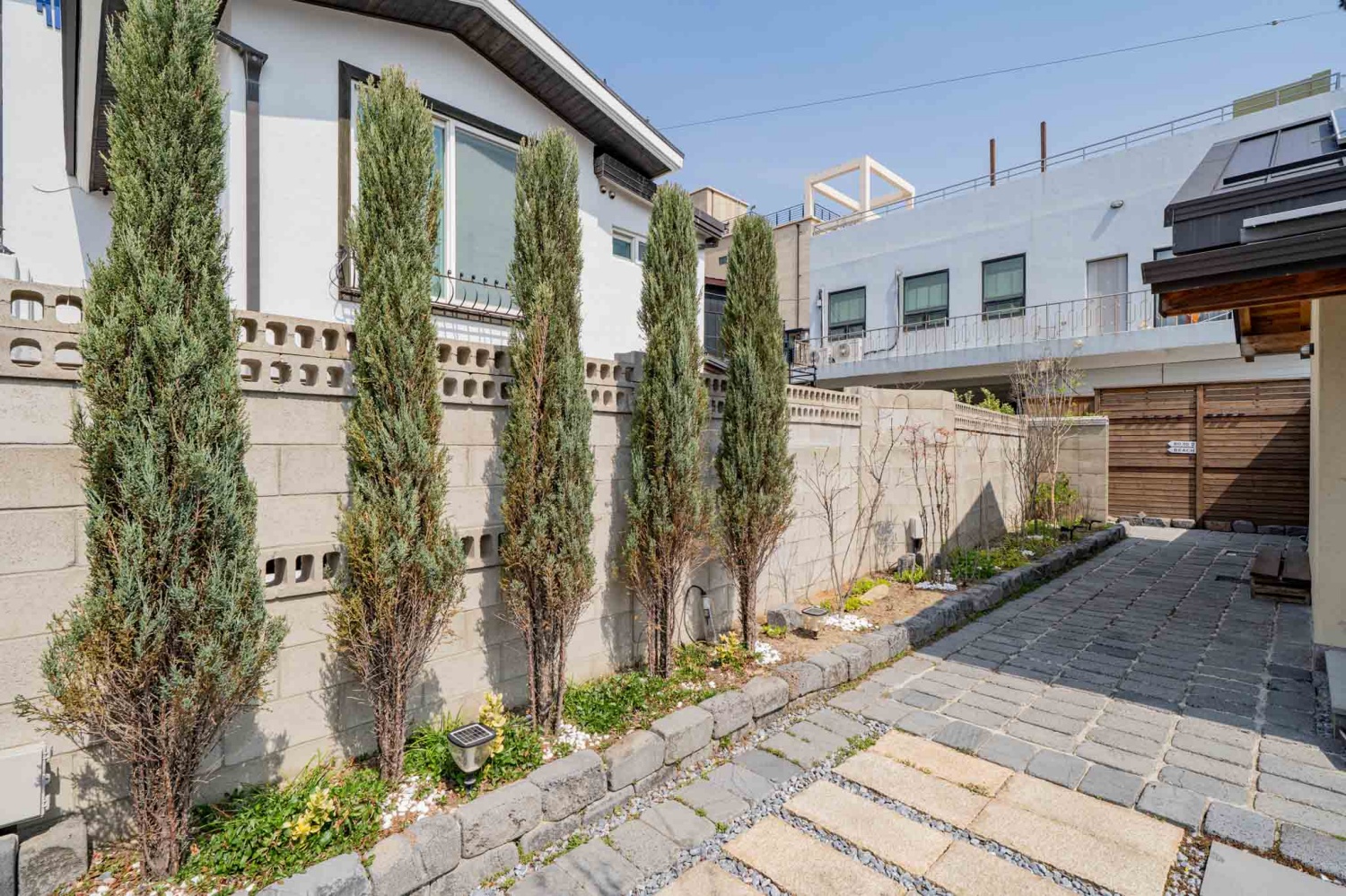 https://yaimg.yanolja.com/v5/2026/04/14/02/69ddaabfd49fd4.01865374.jpg