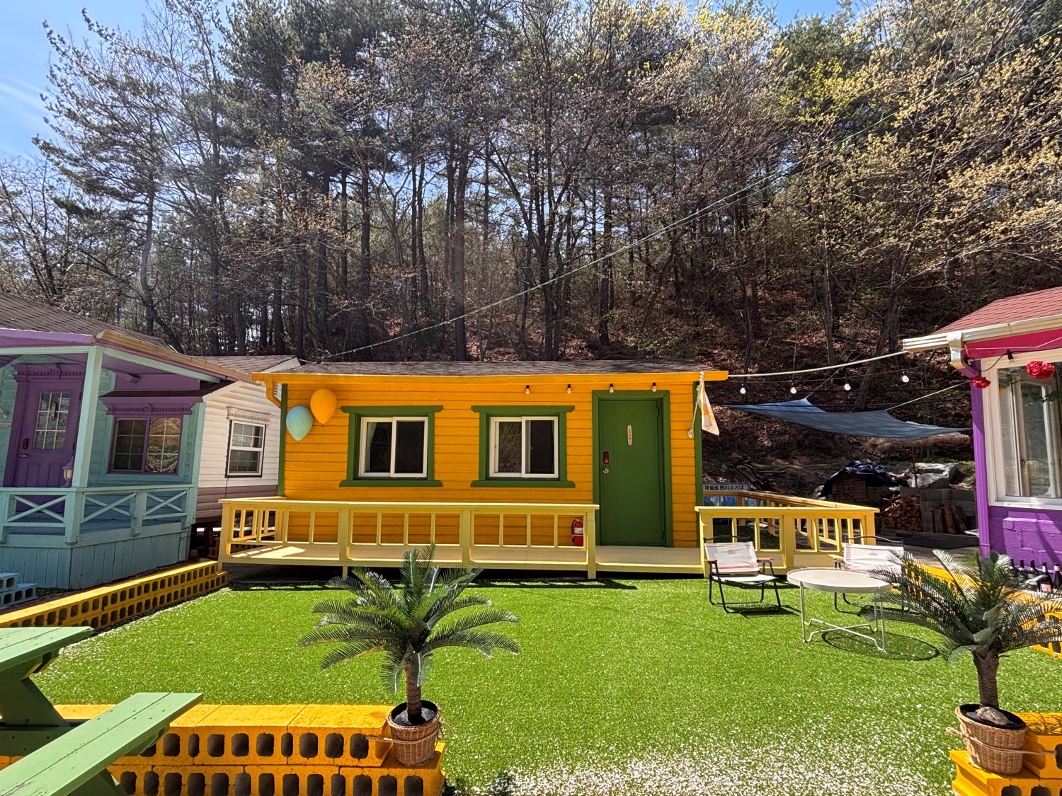 room detail thumbnail 2