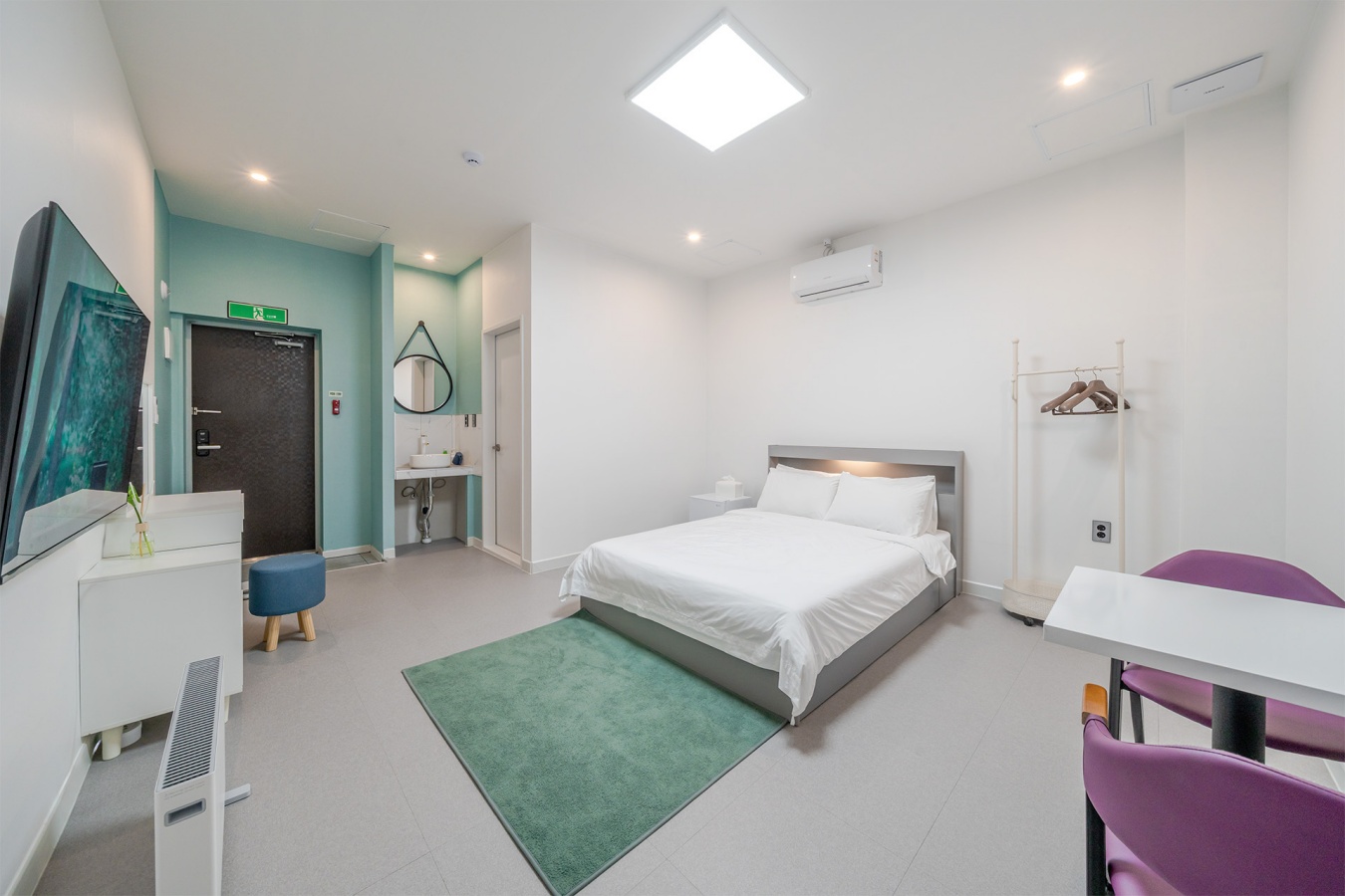 room detail thumbnail 0