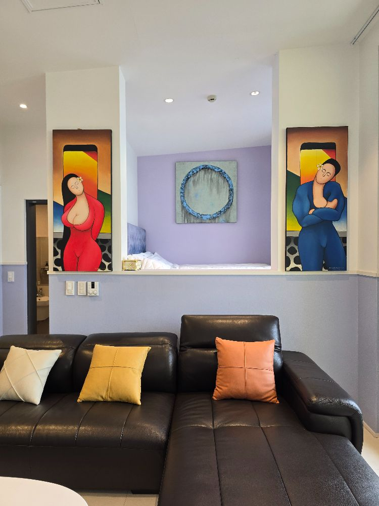 room detail thumbnail 2