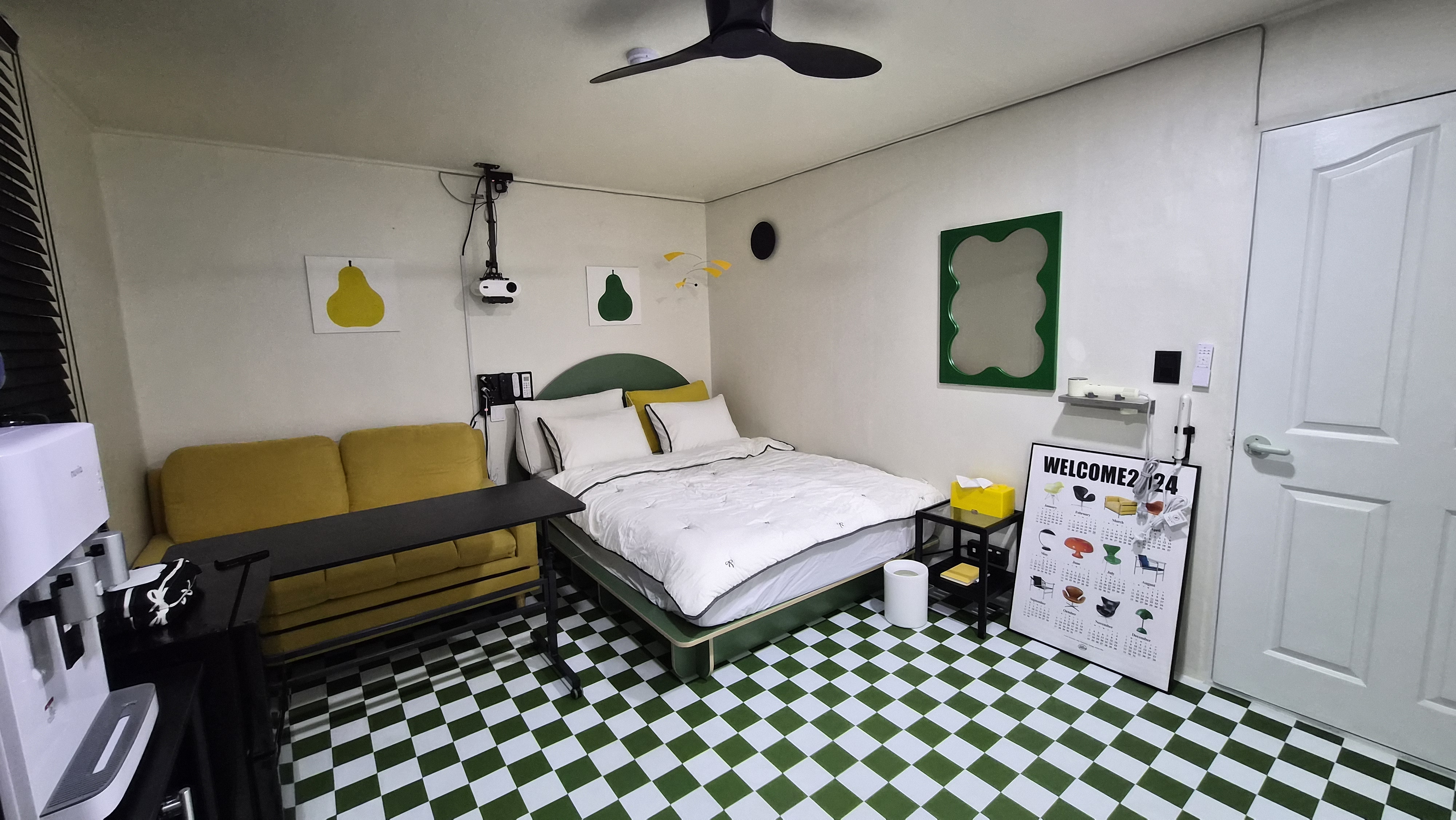 room detail thumbnail 0