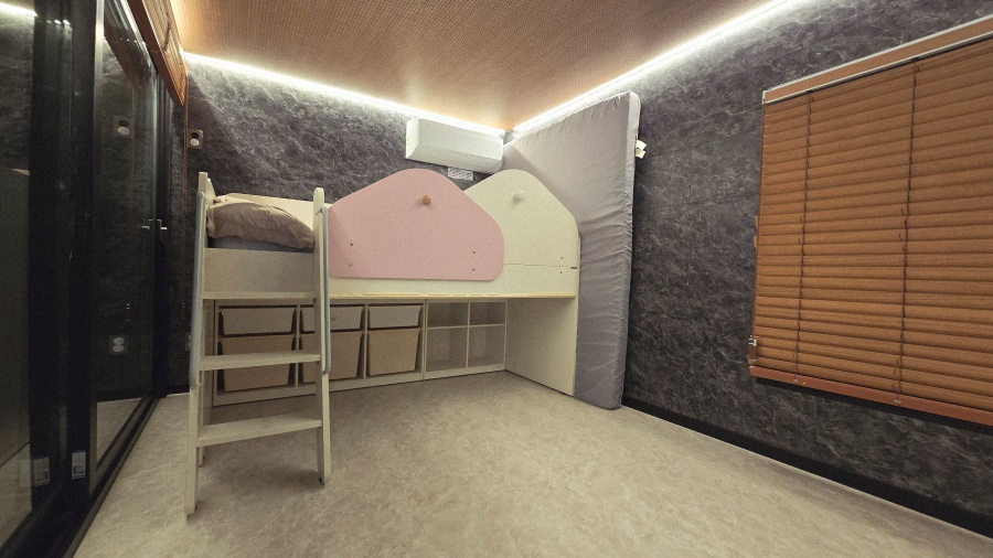 room detail thumbnail 2