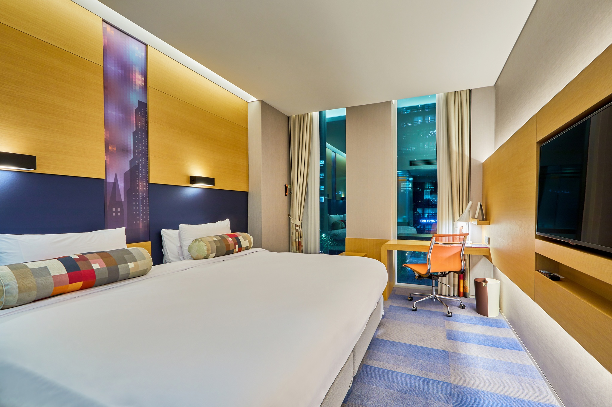 room detail thumbnail 0