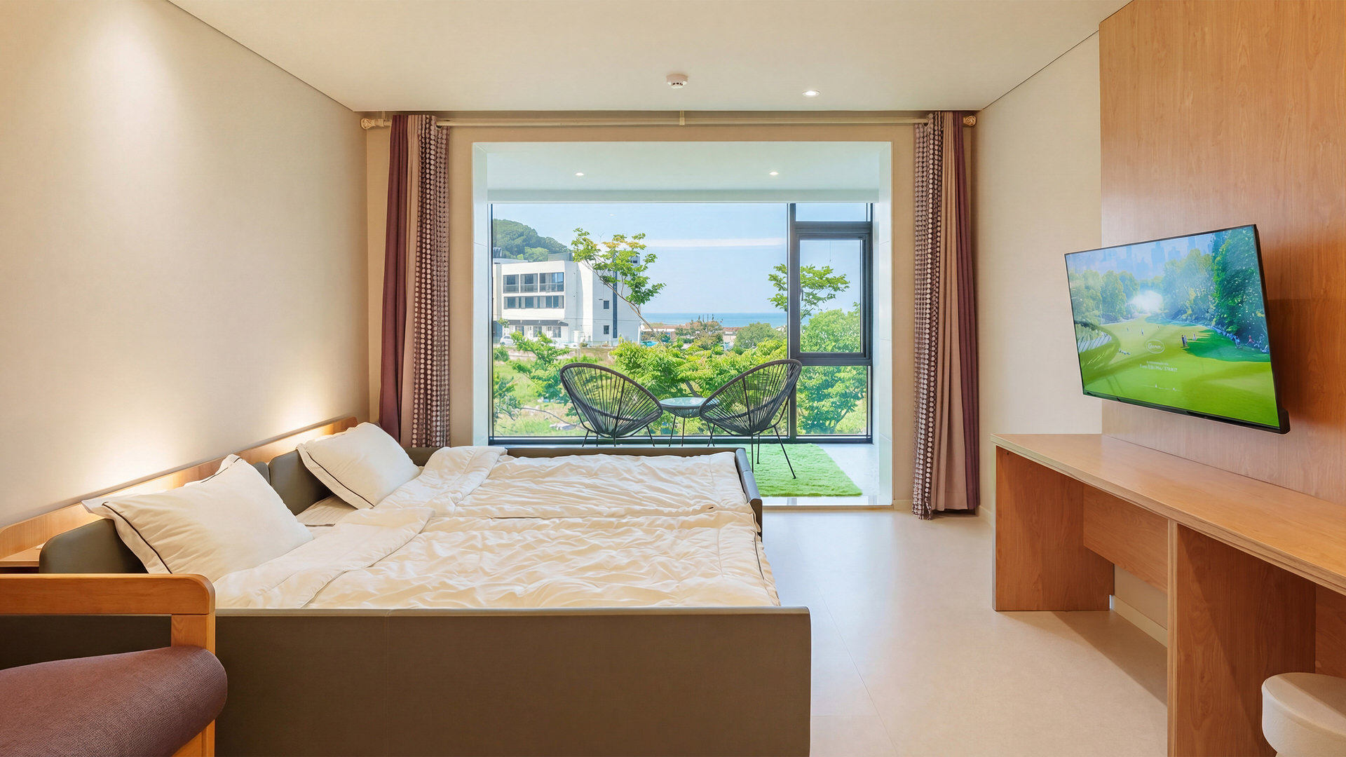 room detail thumbnail 1