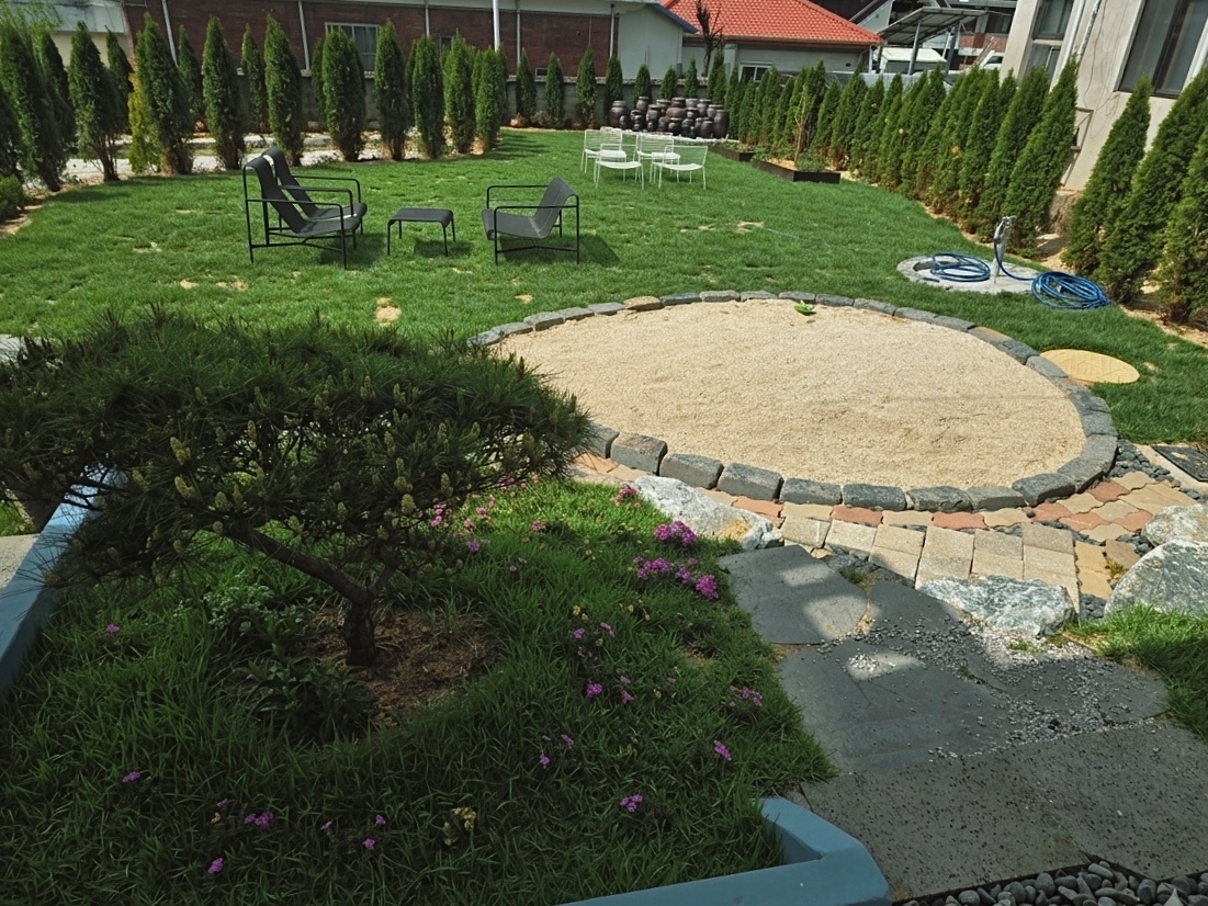 https://yaimg.yanolja.com/v5/2026/04/27/05/69eef6ddadb8a6.03147484.jpg