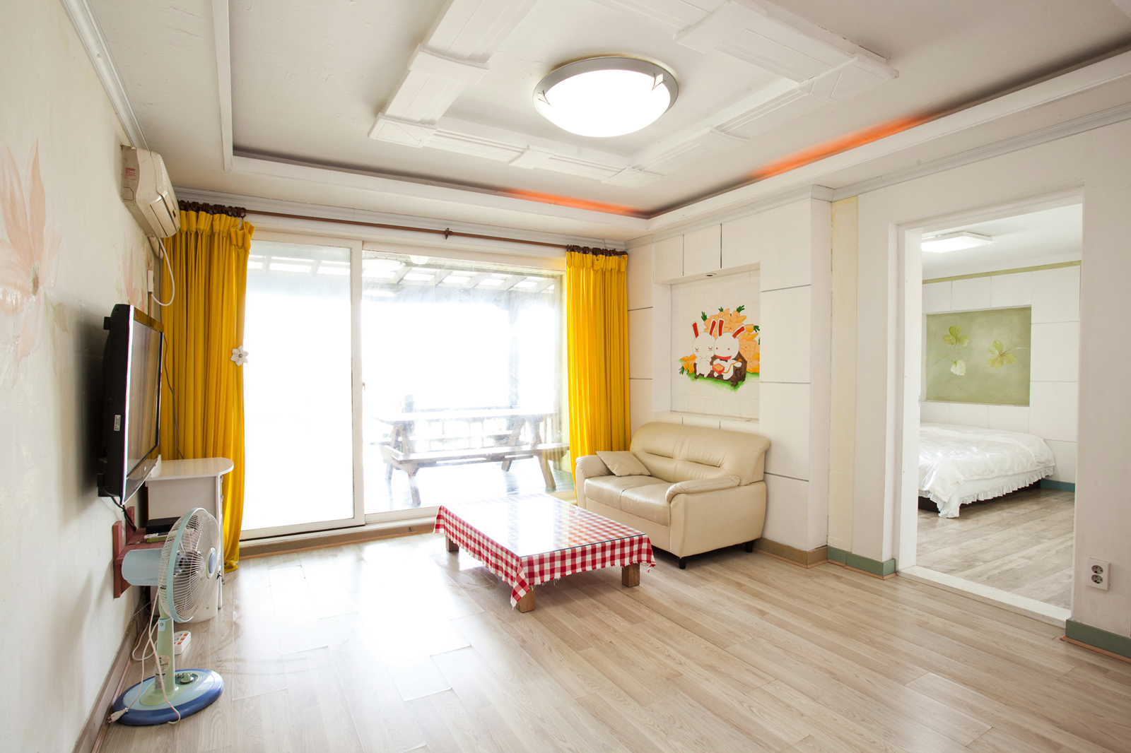 room detail thumbnail 0