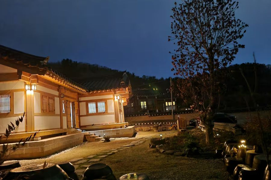 https://yaimg.yanolja.com/v5/2026/04/28/01/69f007ff441ee0.52195377.jpg