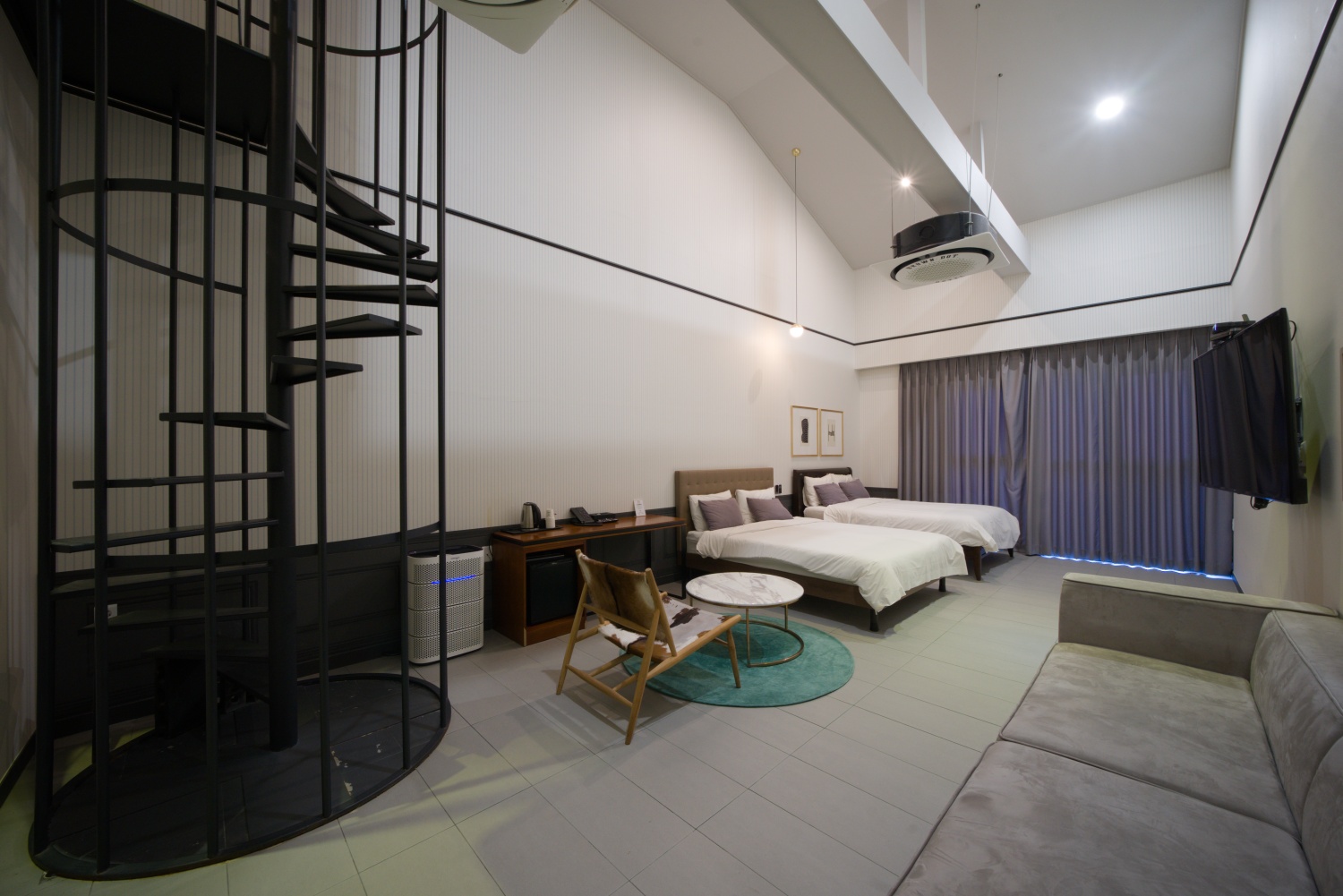 room detail thumbnail 1