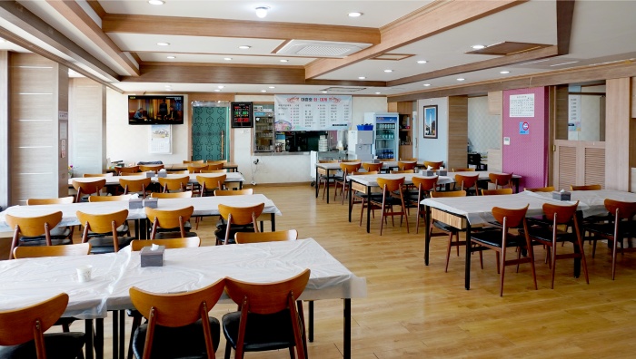 https://yaimg.yanolja.com/v5/2026/04/28/05/69f0482edbc8f8.95162230.jpg