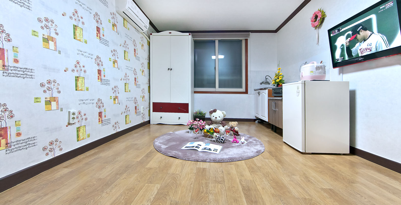 room detail thumbnail 0