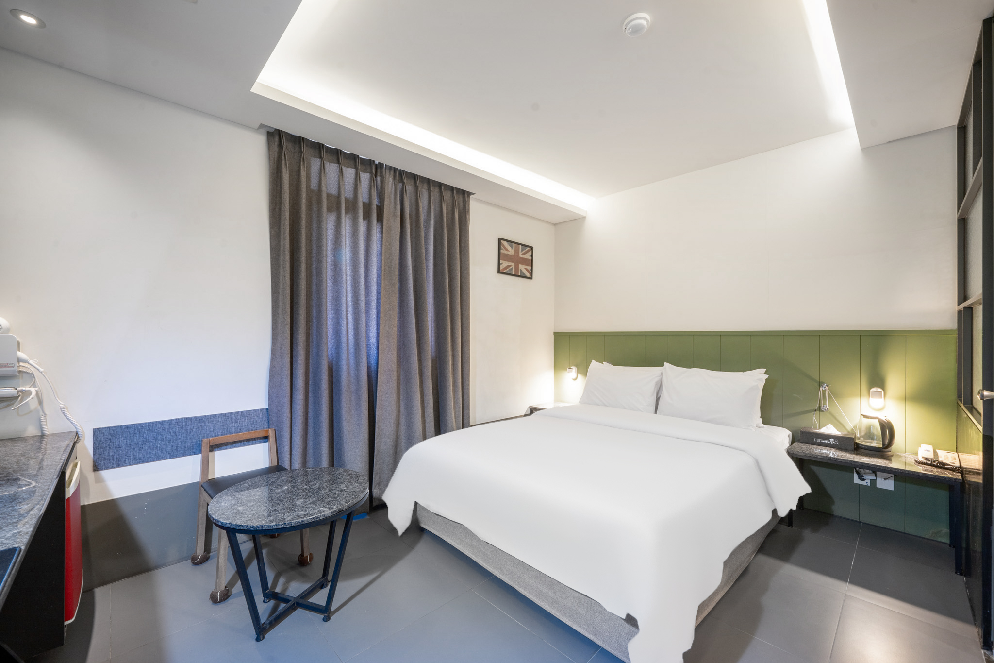 room detail thumbnail 0