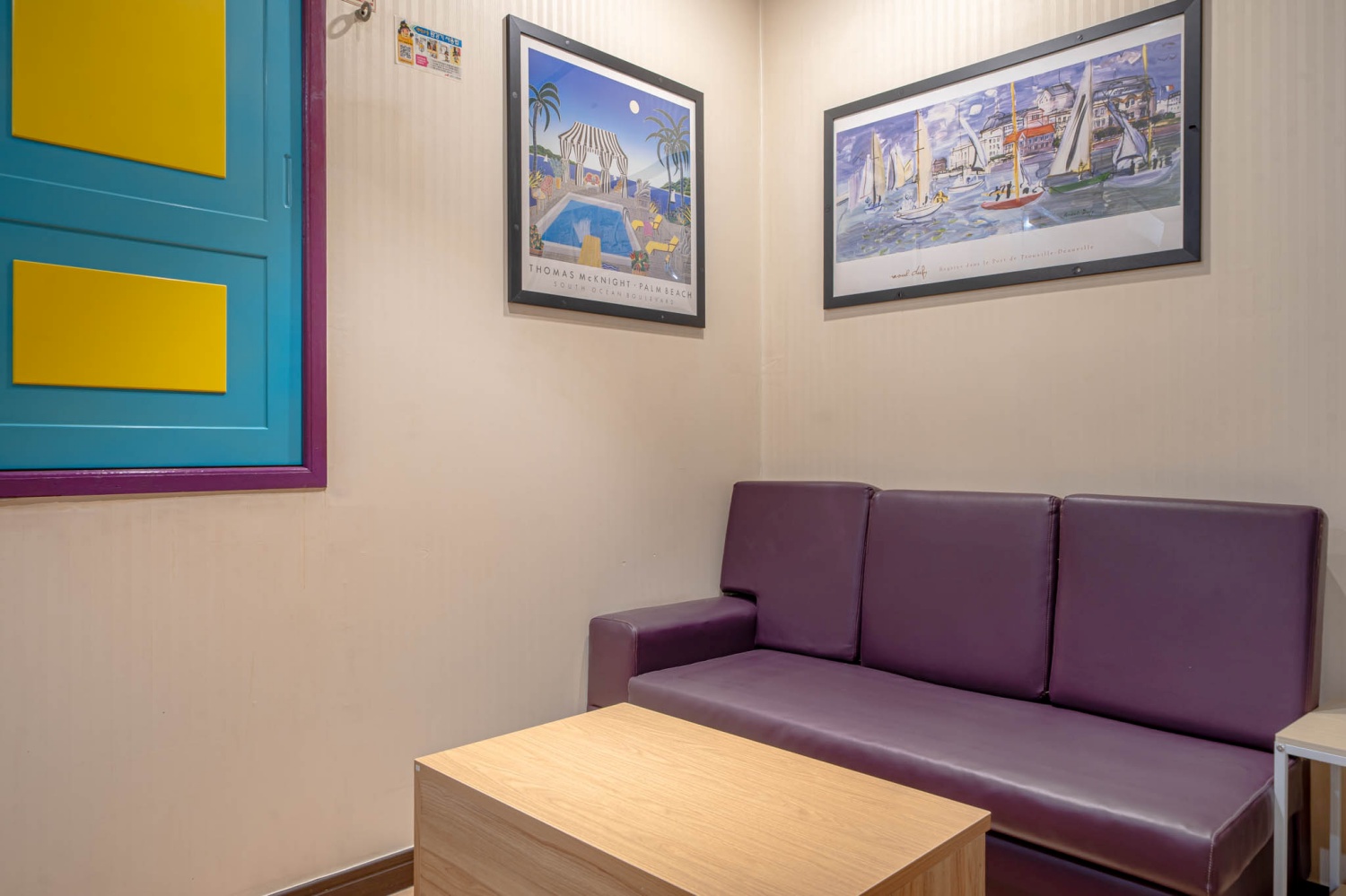 room detail thumbnail 2