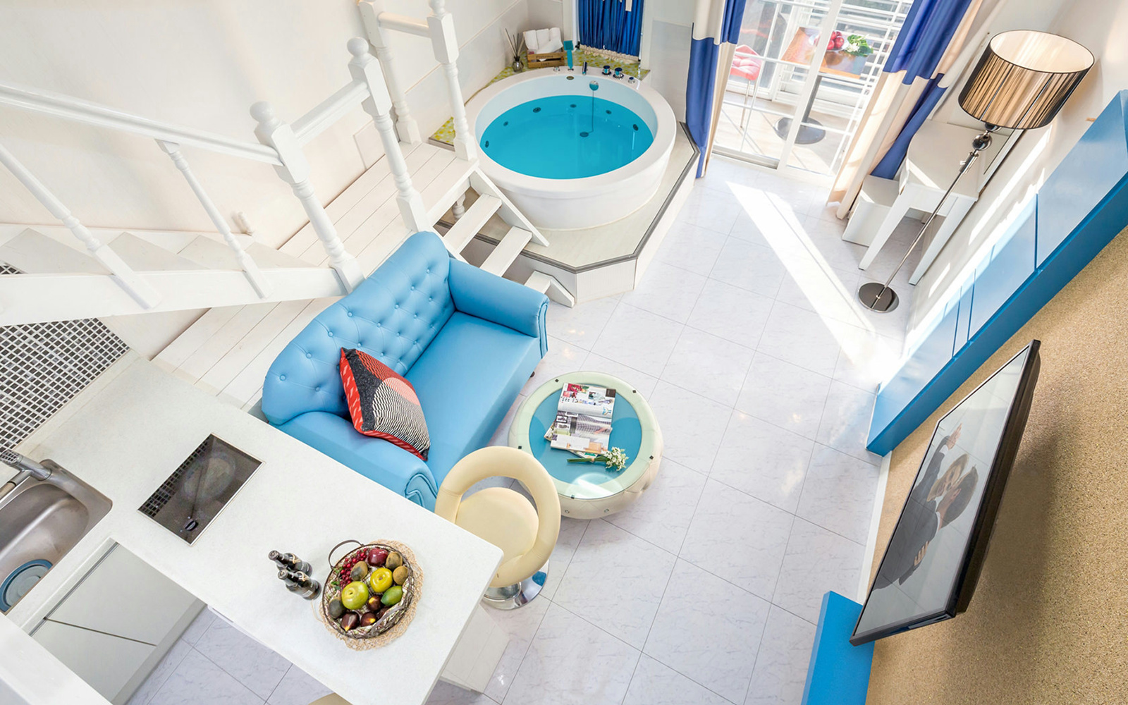 room detail thumbnail 2