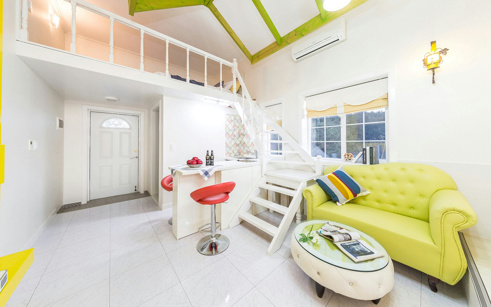 room detail thumbnail 2