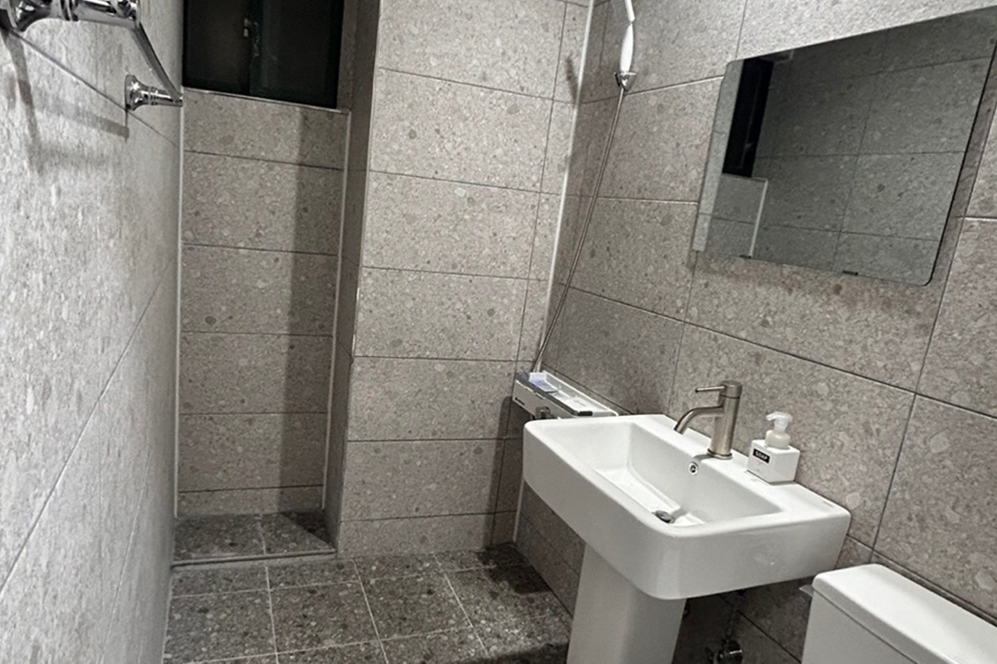 https://yaimg.yanolja.com/v5/2026/05/11/08/6a01944552a209.27122565.jpg
