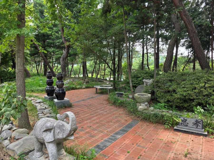 https://yaimg.yanolja.com/v5/2026/05/12/00/6a0278d5aeb456.47510167.jpg
