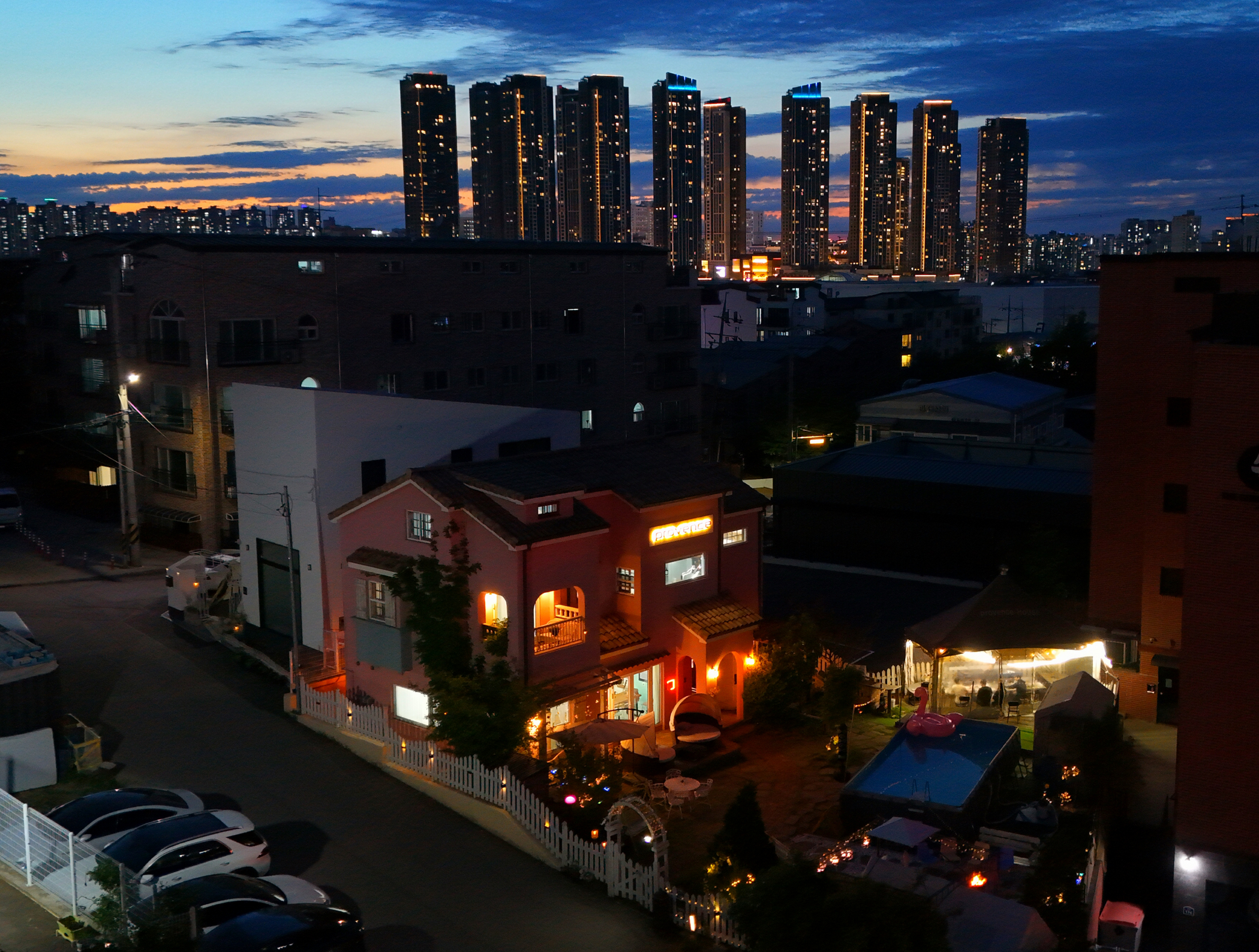 https://yaimg.yanolja.com/v5/2026/05/12/09/6a02f0f30a3a26.63465095.jpg