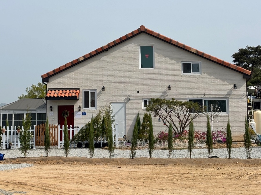 https://yaimg.yanolja.com/v5/2026/05/15/01/6a0673ce1911e7.37250168.jpg
