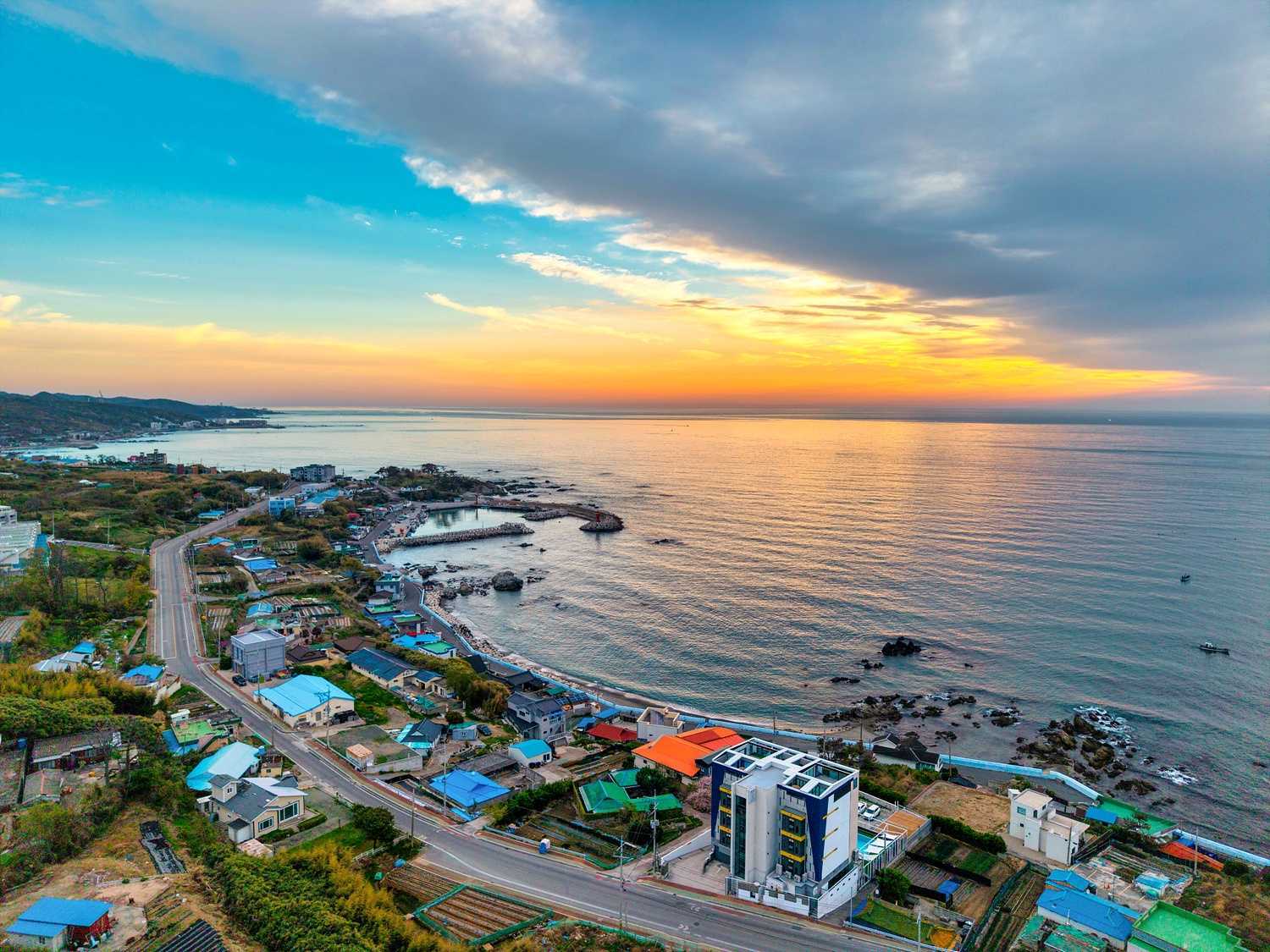 https://yaimg.yanolja.com/v5/2026/05/15/05/6a06b500ba8170.76126879.jpg