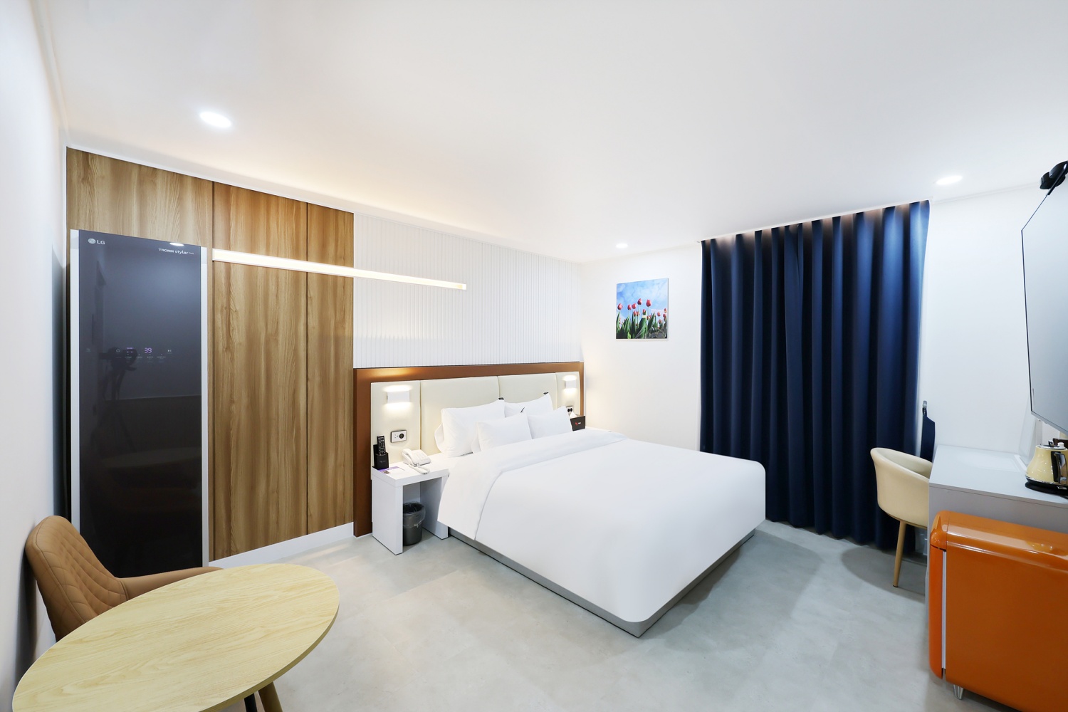 room detail thumbnail 0