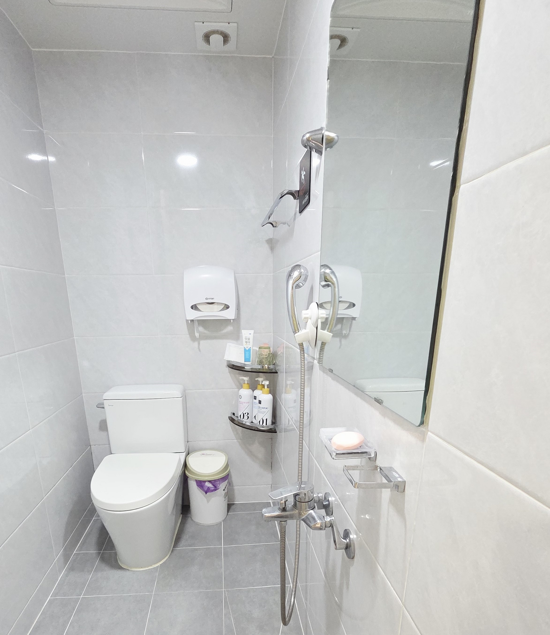 https://yaimg.yanolja.com/v5/2026/05/18/09/6a0ae27cd60ae1.00010852.jpg