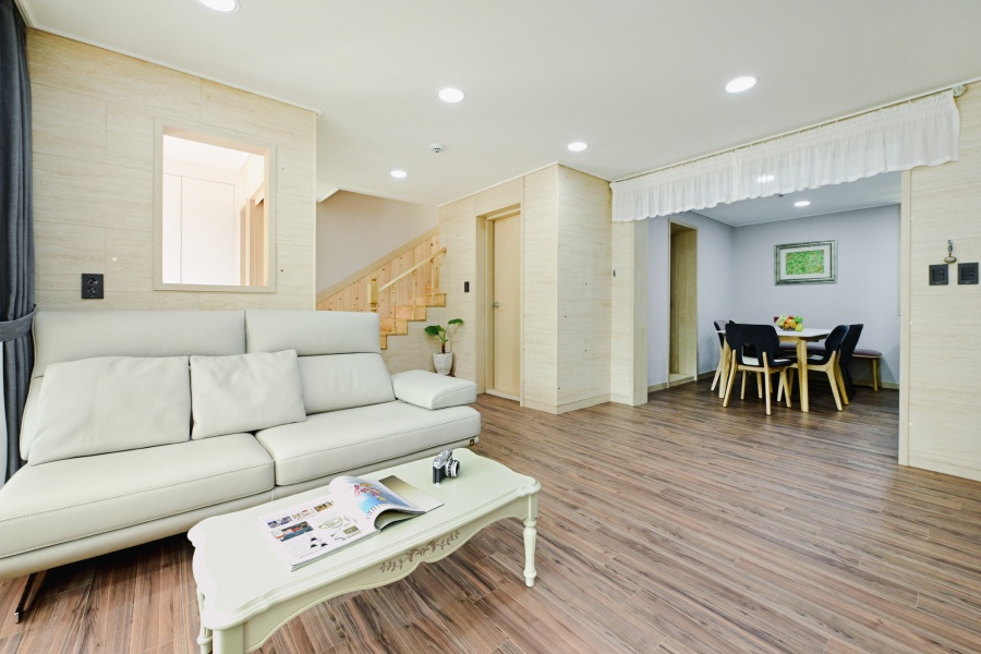 https://yaimg.yanolja.com/v5/2026/05/20/08/6a0d769ba5b042.52632440.jpg