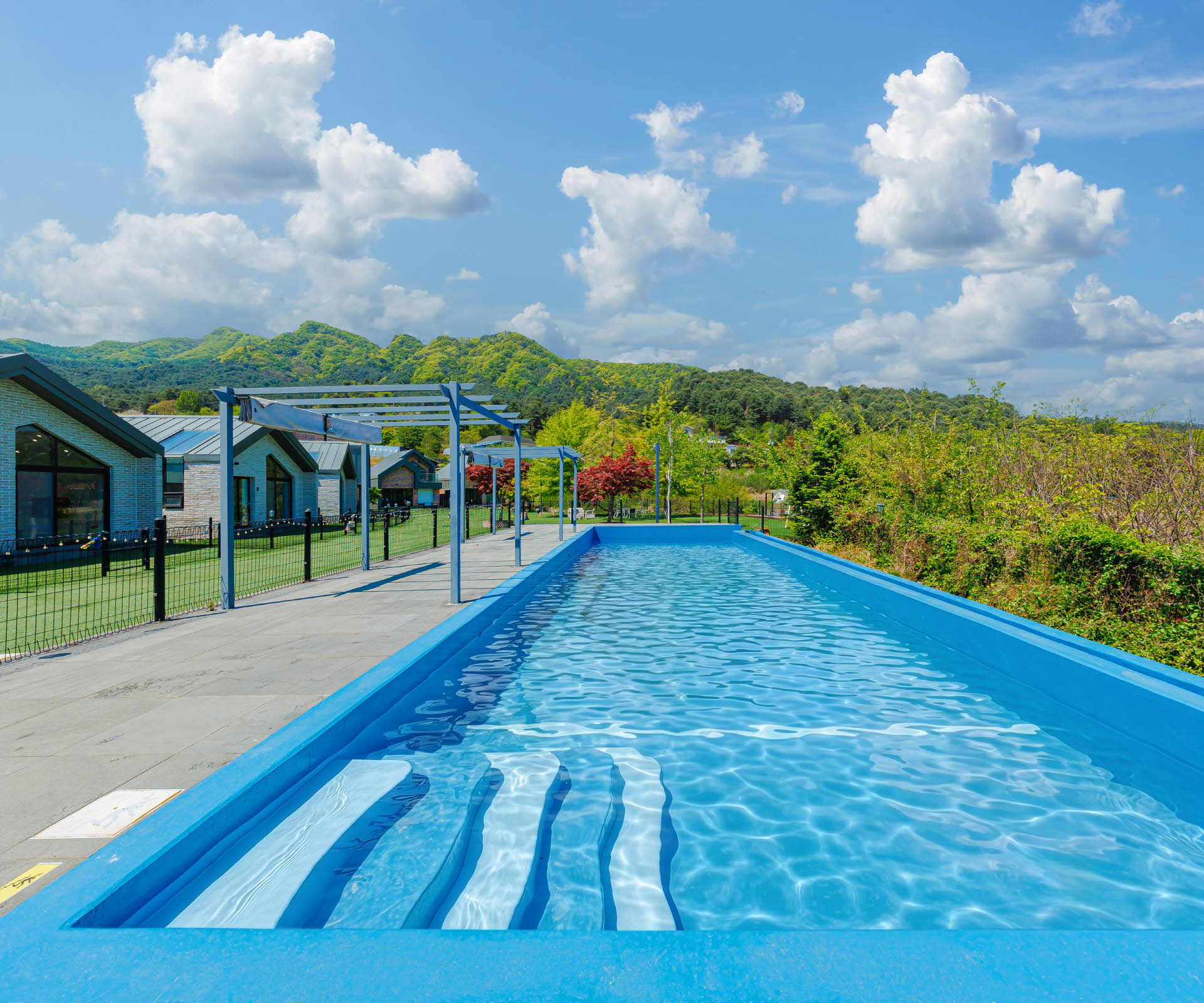 https://yaimg.yanolja.com/v5/2026/05/22/07/6a1002047660a1.30279515.jpg