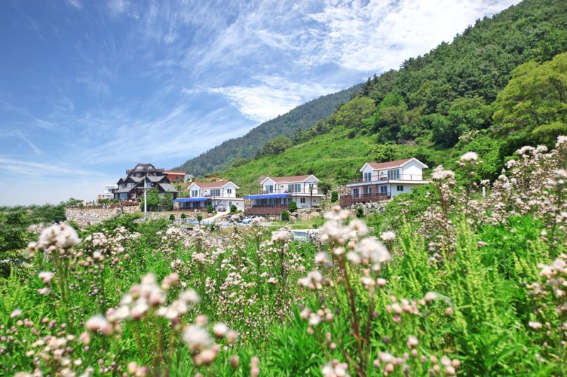 https://yaimg.yanolja.com/v5/2026/05/27/08/6a16ac78994d98.82158887.jpg