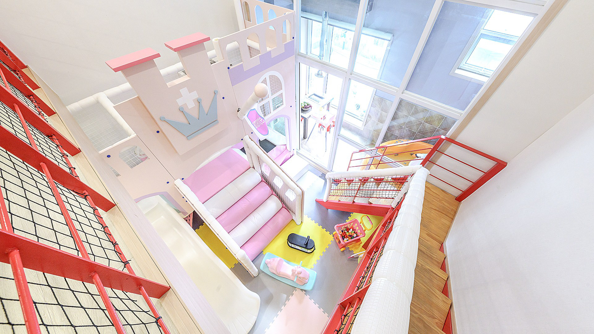room detail thumbnail 2
