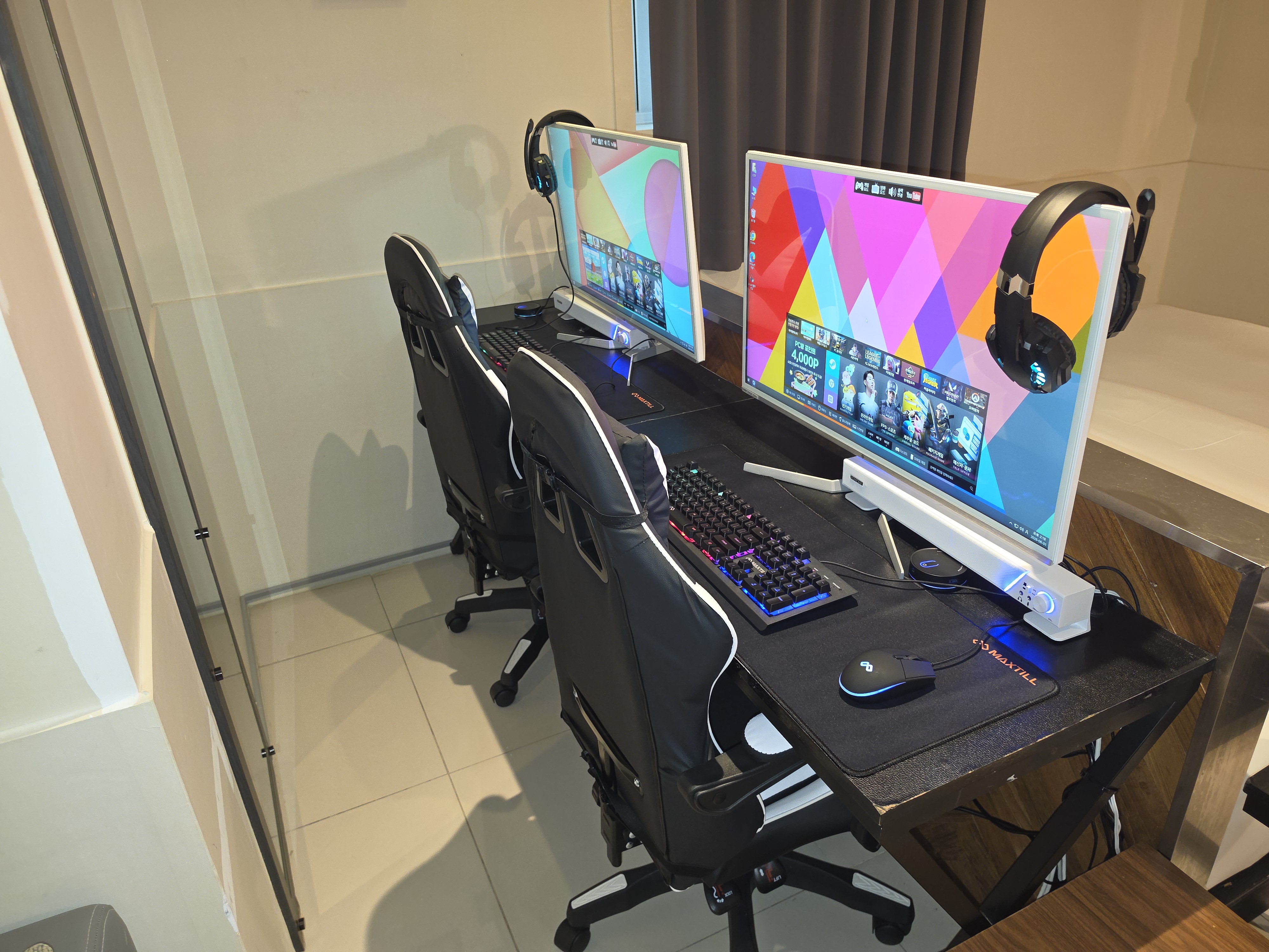 room detail thumbnail 1