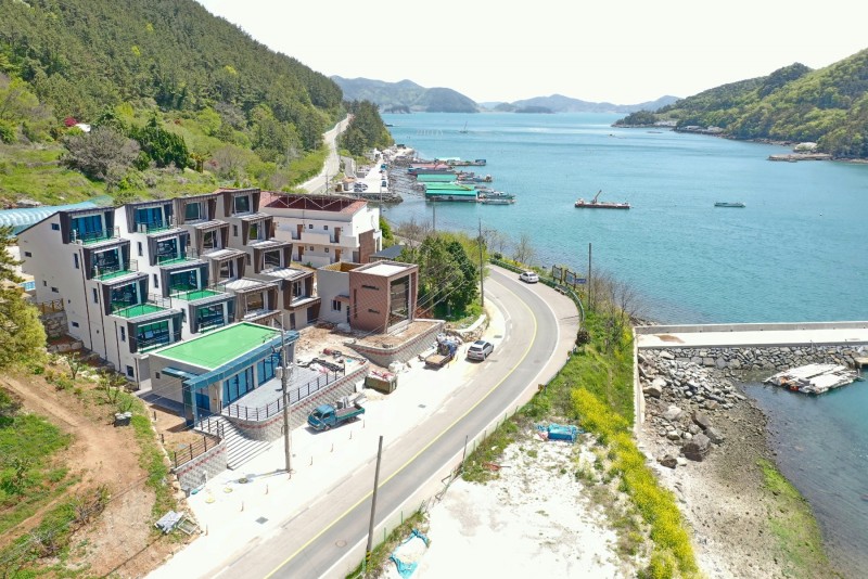 https://yaimg.yanolja.com/v5/2026/06/05/06/6a226ccac16750.53215333.jpg