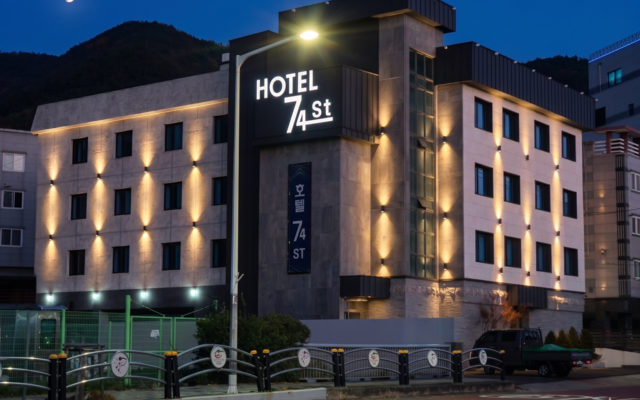 창녕 호텔 74st