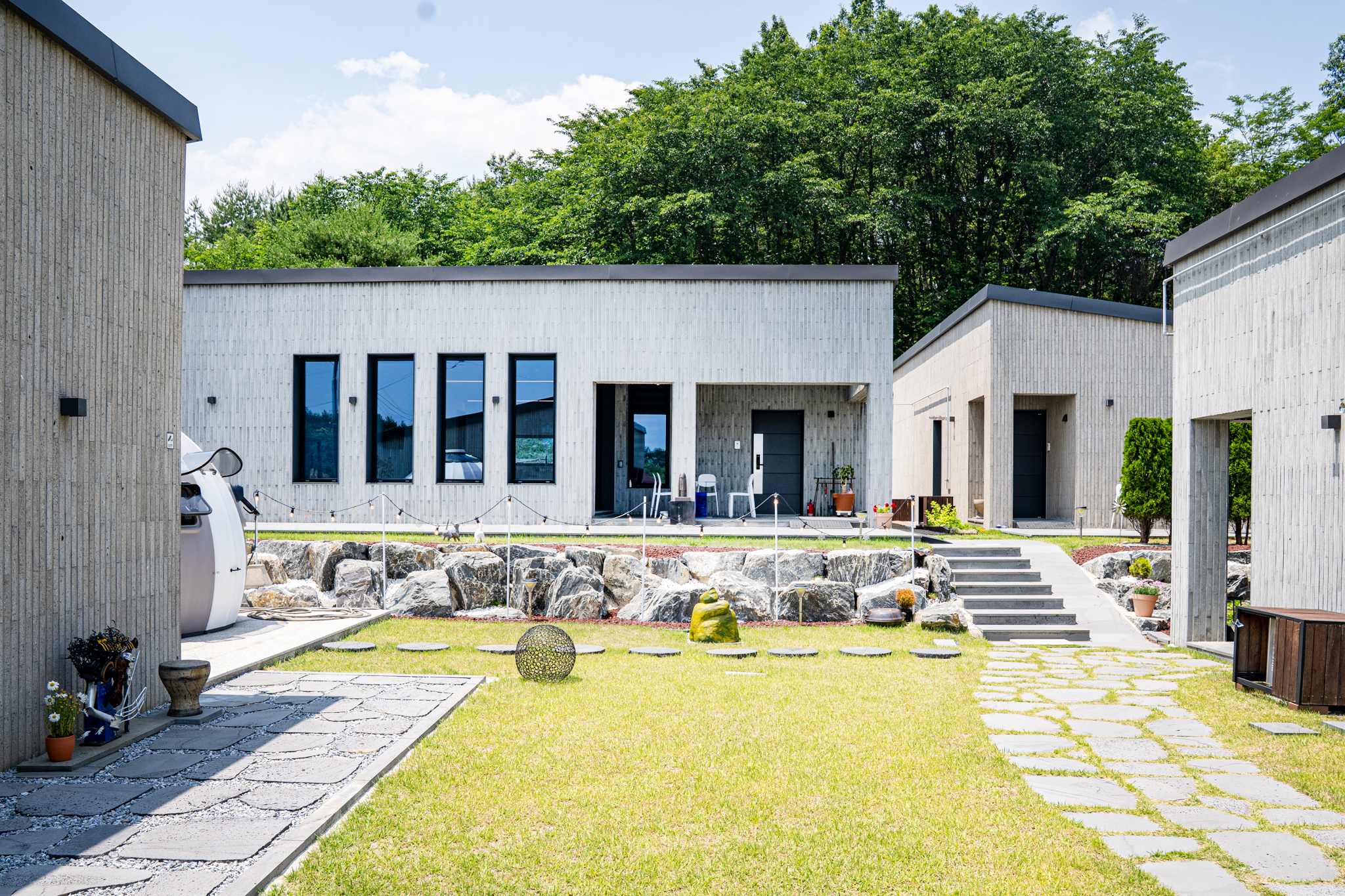 https://yaimg.yanolja.com/v5/2026/06/23/03/6a39fb37135d79.34496019.jpg