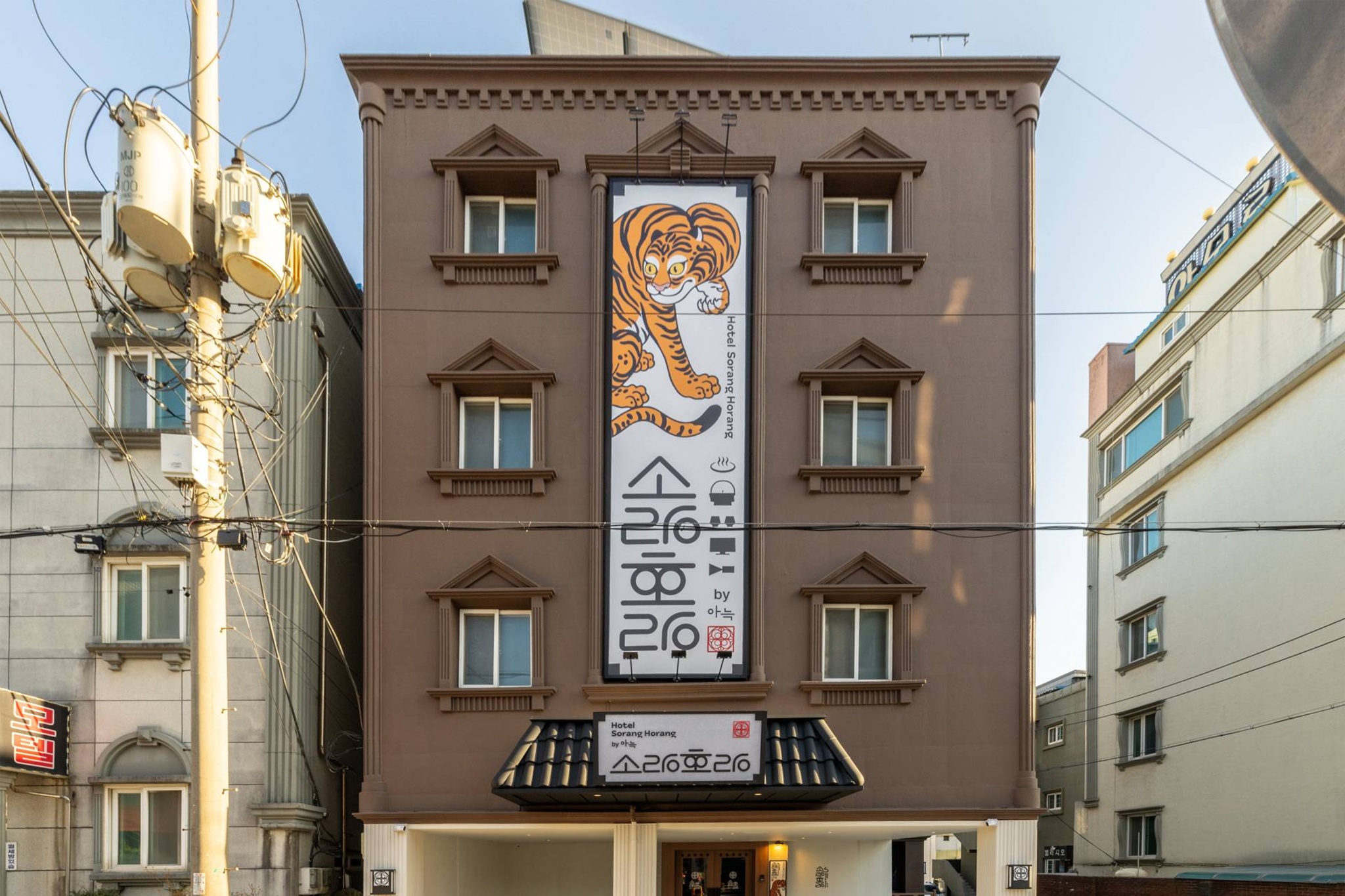 https://yaimg.yanolja.com/v5/2026/06/26/02/6a3de51e1f3f12.78842478.jpg