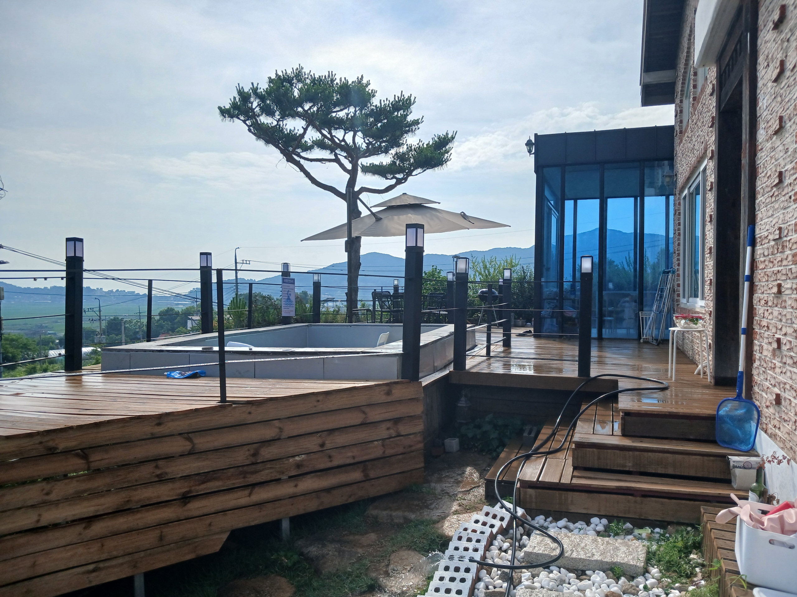 https://yaimg.yanolja.com/v5/2026/06/27/01/6a3f2cafe894b7.77904552.jpg