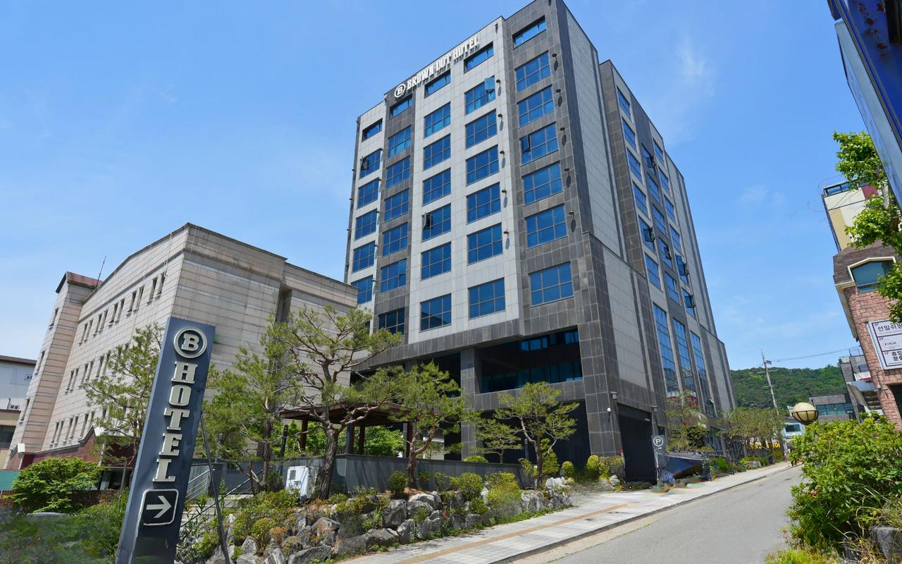 Brown Dot Songdo, Incheon (Songdo)