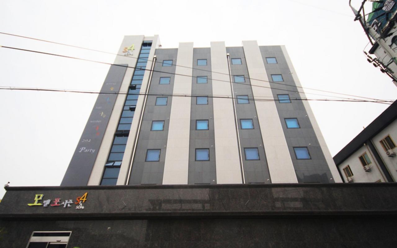 Iksan Four Seasons Hotel