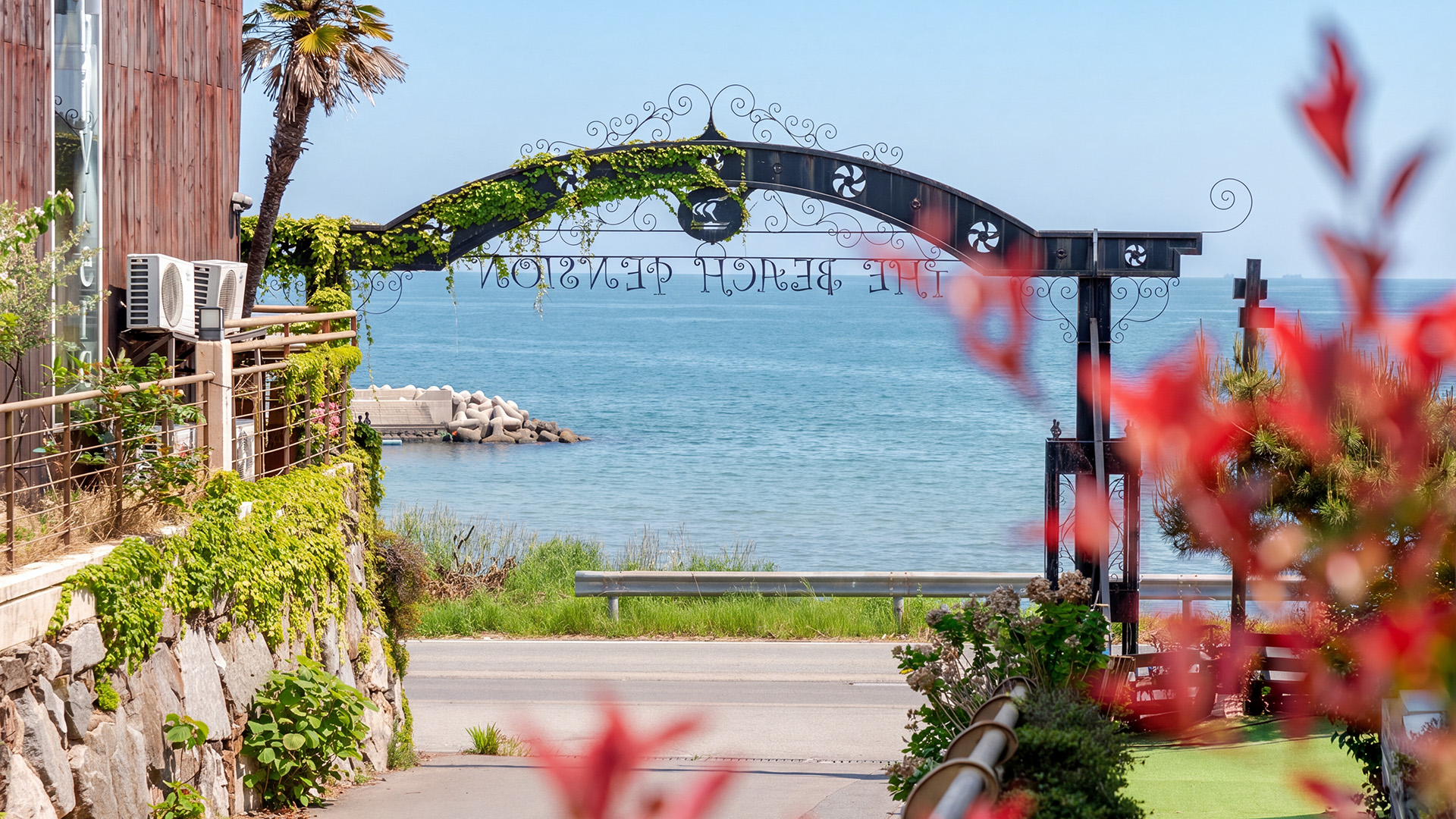 https://yaimg.yanolja.com/v5/2026/07/03/06/6a475aa8477865.60374424.jpg