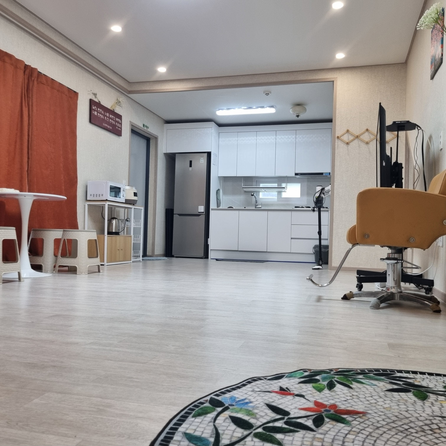 https://yaimg.yanolja.com/v5/2026/07/10/09/6a50bcd5454308.80822230.jpg