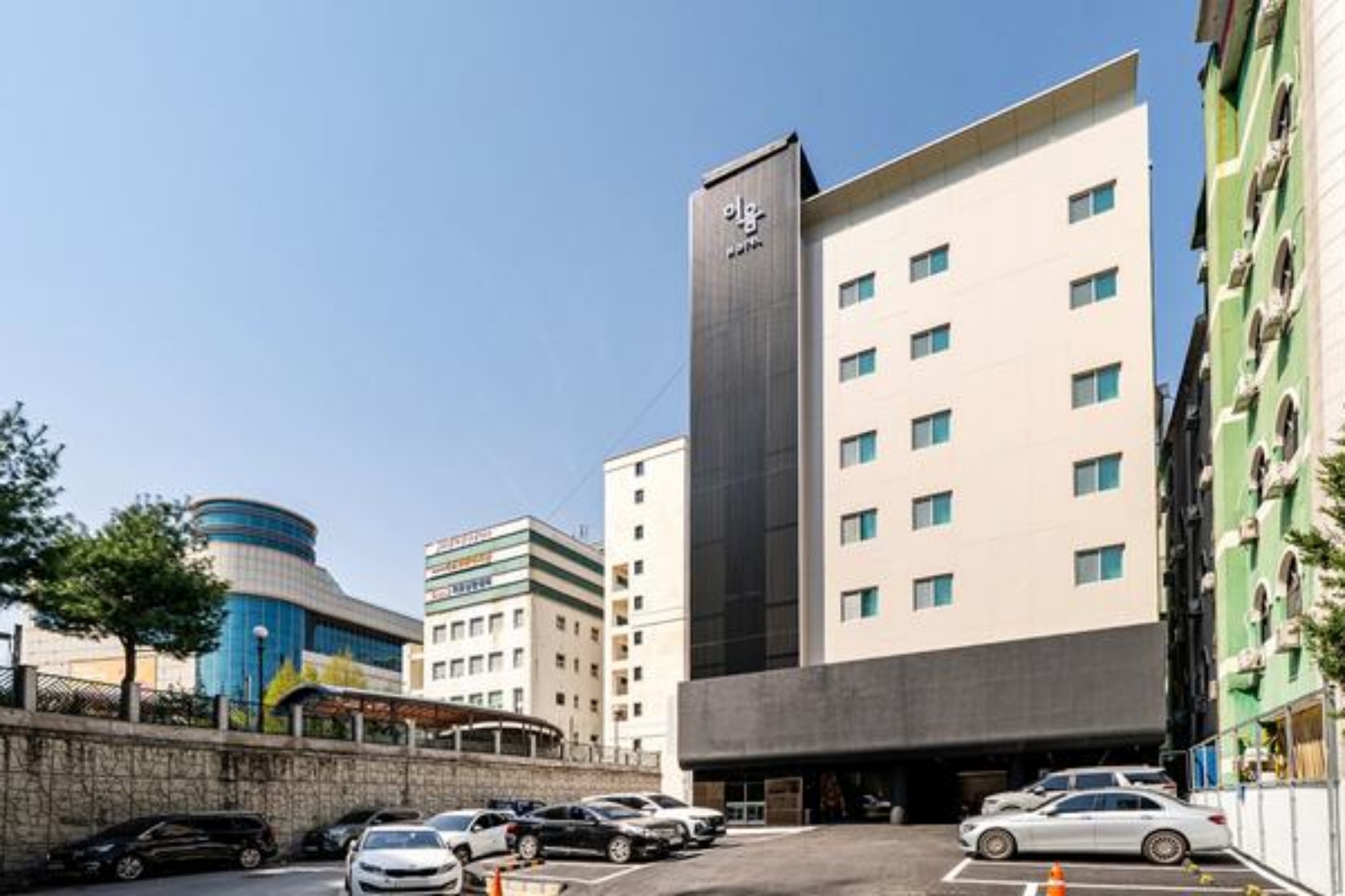 https://yaimg.yanolja.com/v5/2026/07/13/03/6a545f6d7e0f98.07913942.jpg