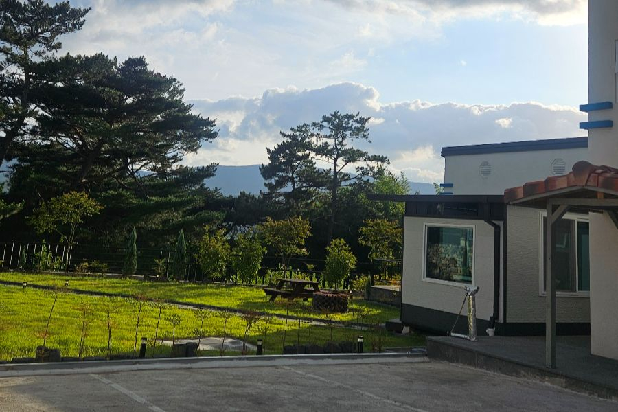 https://yaimg.yanolja.com/v5/2026/07/13/07/6a54969d062660.35037551.jpg
