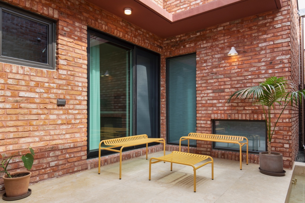 https://yaimg.yanolja.com/v5/2026/07/15/02/6a56eed22ec009.95207975.jpg