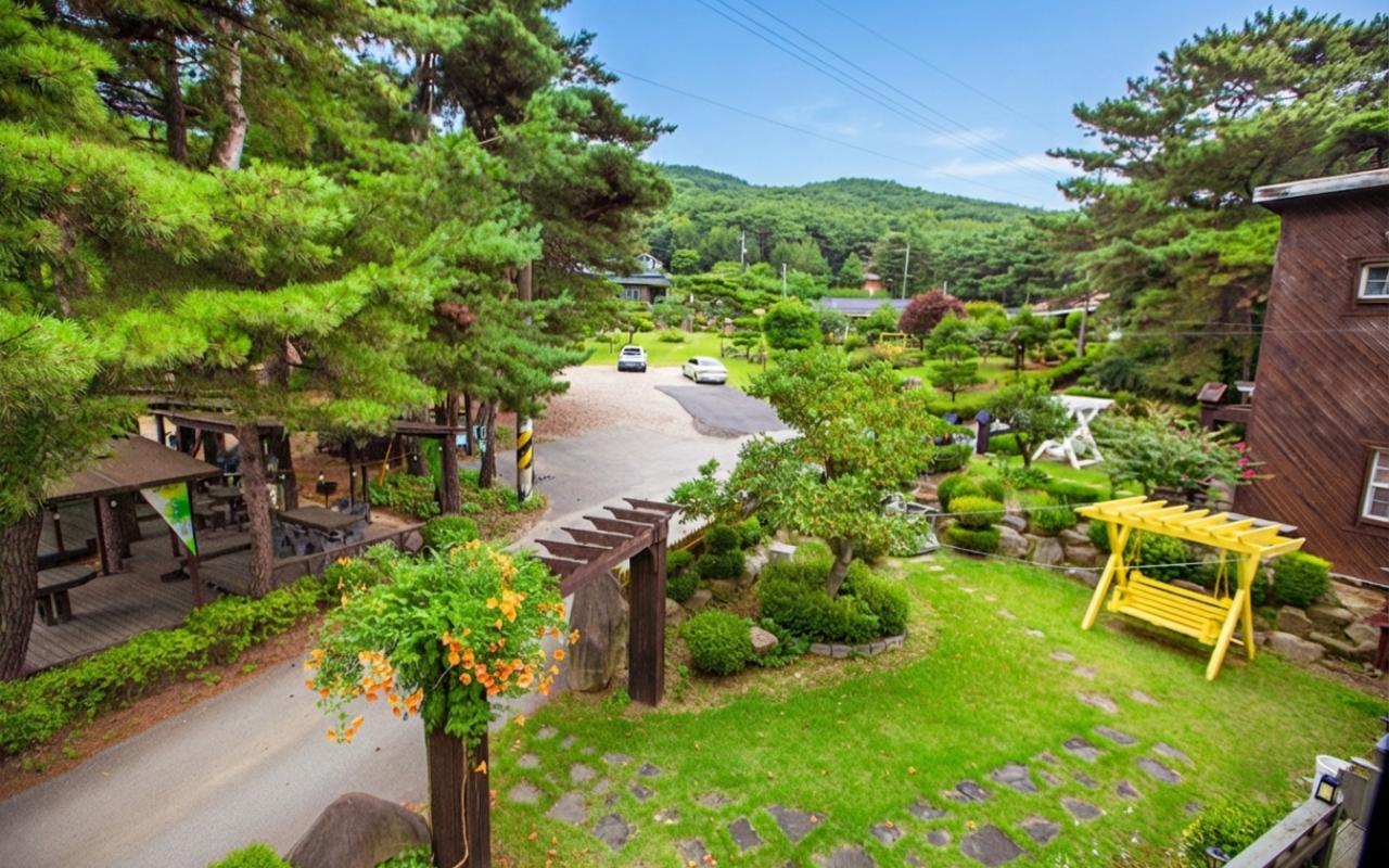 예산 숲속의정원펜션 사진