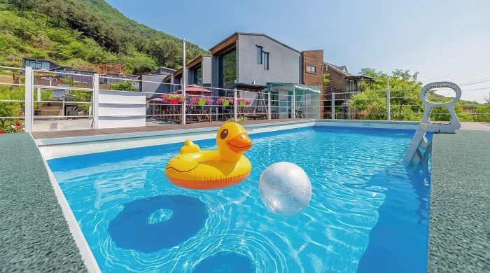 https://yaimg.yanolja.com/v5/2026/07/27/08/6a671626f31ab7.87207092.jpg