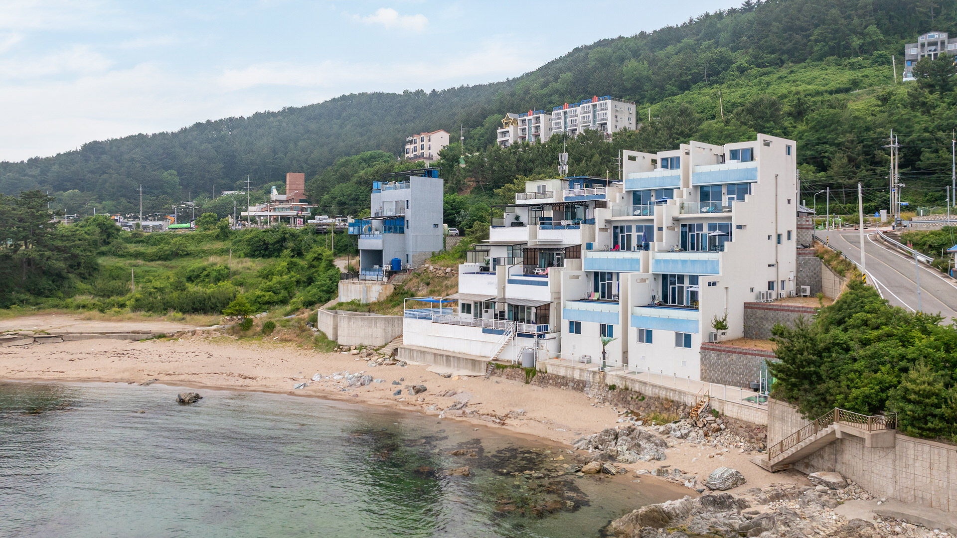 https://yaimg.yanolja.com/v5/2026/07/27/09/6a6722fec3d490.45937398.jpg