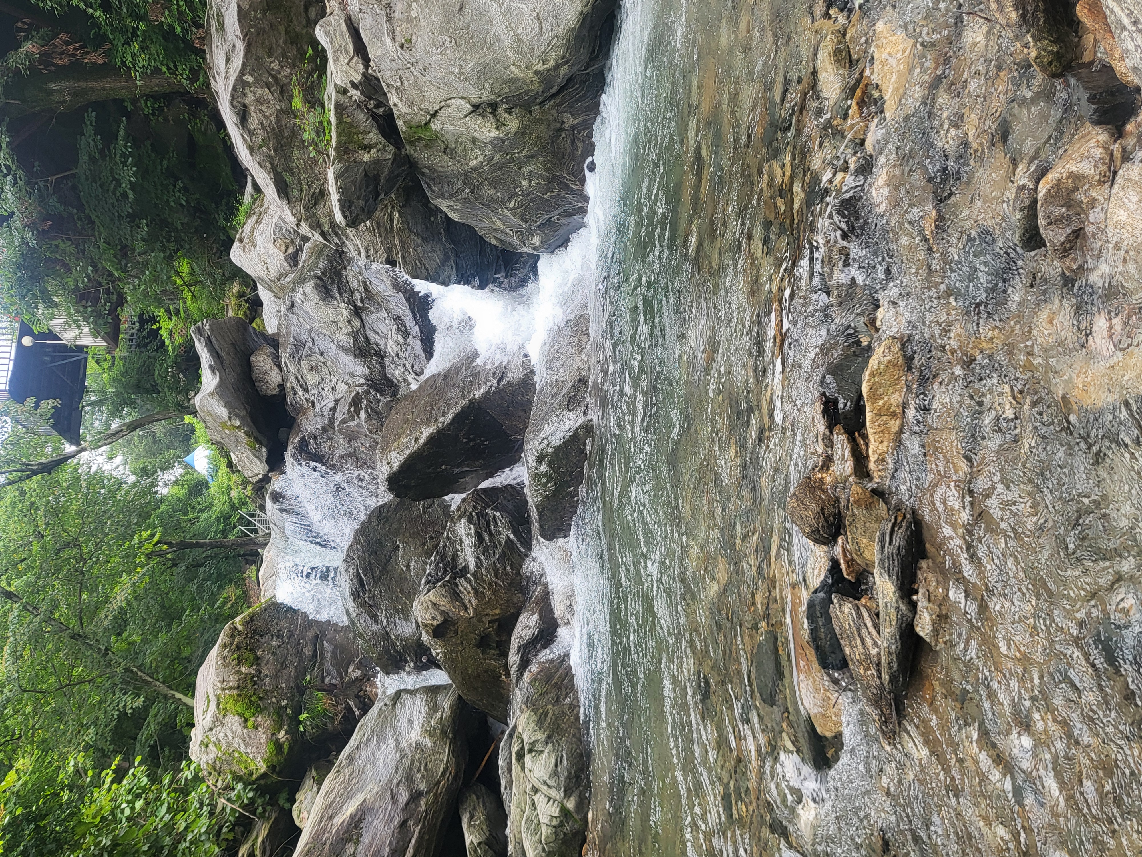 https://yaimg.yanolja.com/v5/2026/07/31/01/6a6bf859e8fc13.65722015.jpg